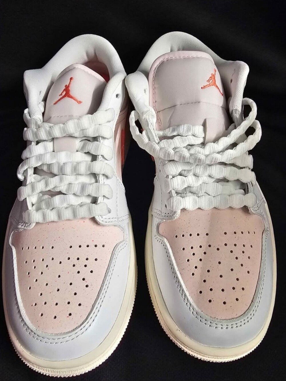 Air Jordan 1 Low SE "Strawberry Milkshake" (Women's) Size 6.5 Brand New